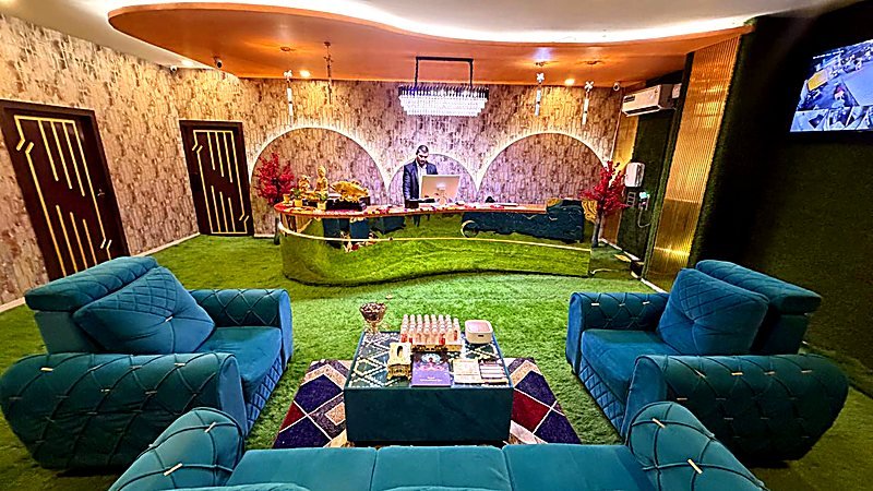 Main lounge and waiting area